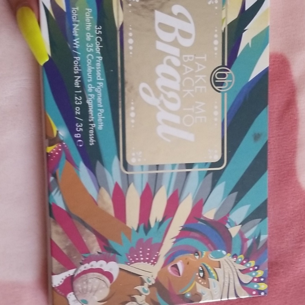 Take me to brazil Eyeshadow palette